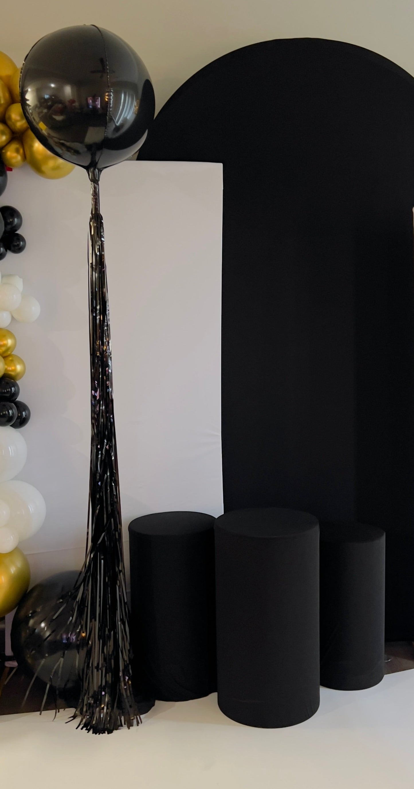 ADD-ON Backdrop Pedestal Displays